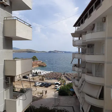 アパート Evi Sea View 2 *